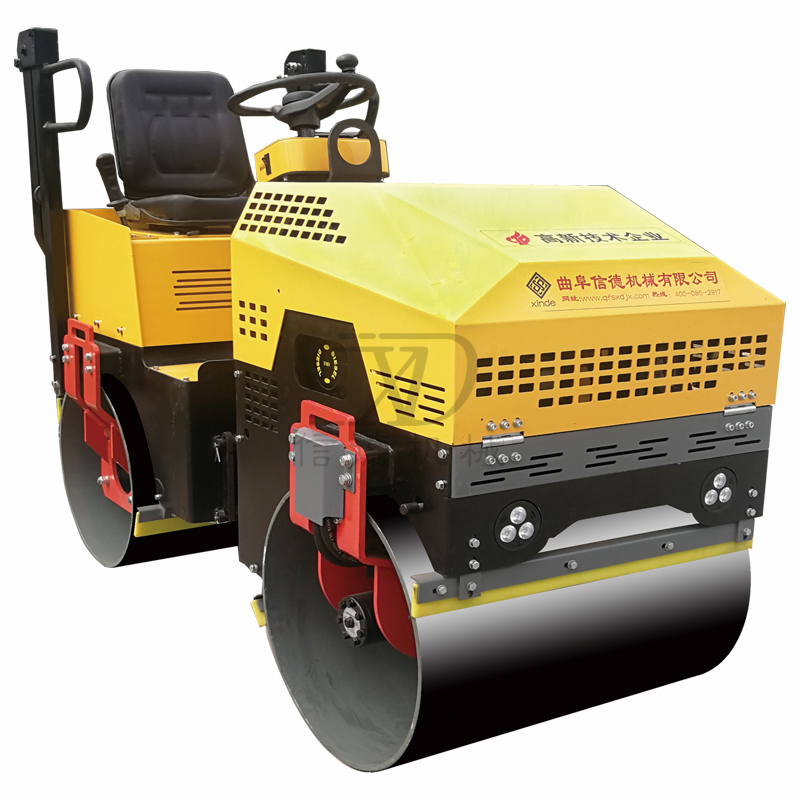 1565430927105324.jpg 880型雙驅(qū)壓路機(jī).jpg